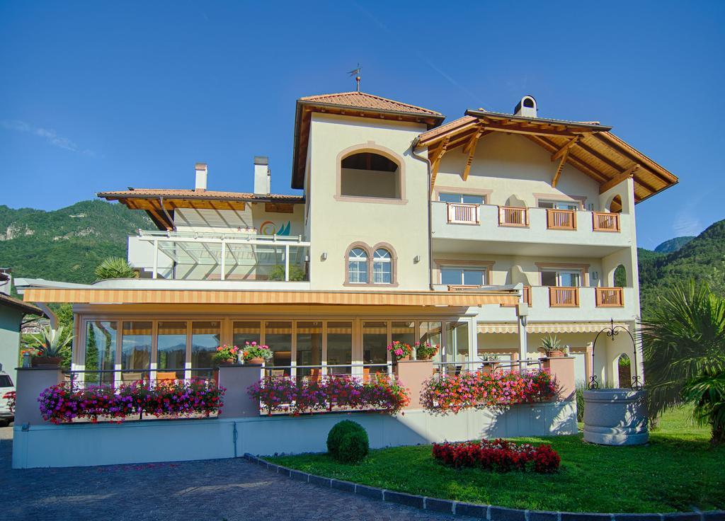 Garni Hotel Peterlinhof Caldaro Exterior photo